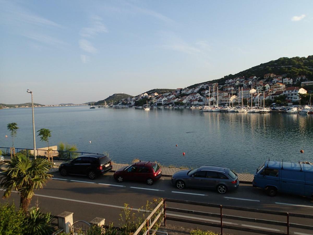 Seaside Apartment Тисно Екстериор снимка