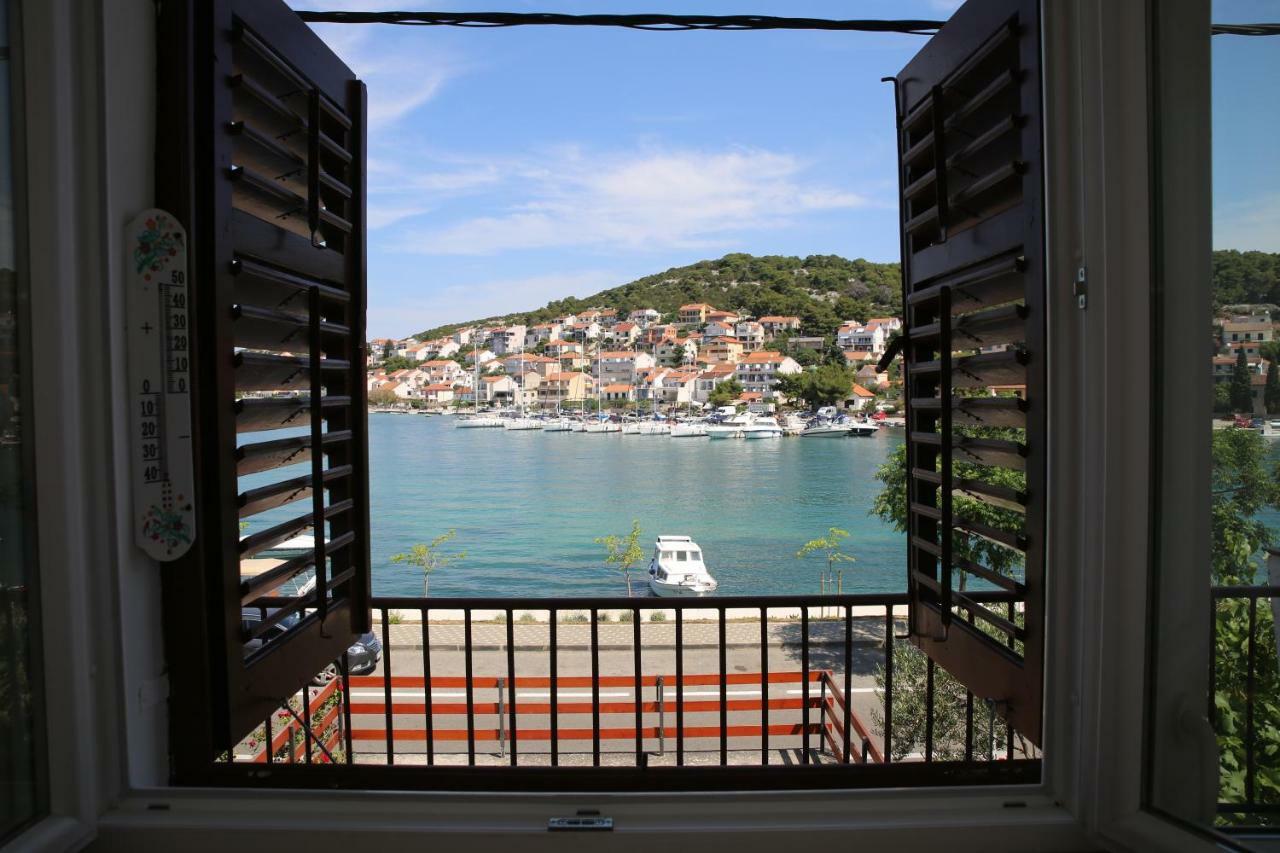 Seaside Apartment Тисно Екстериор снимка