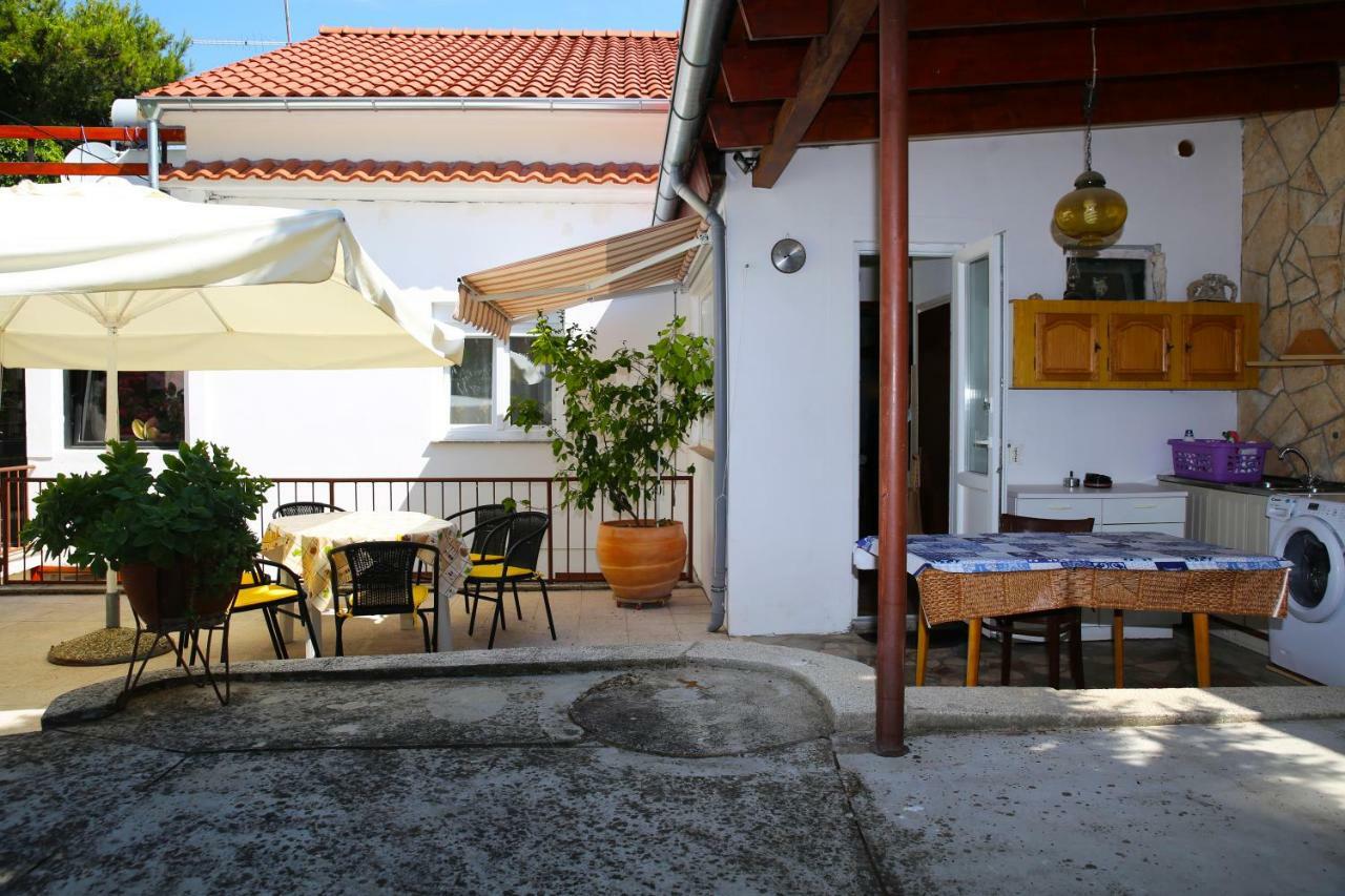 Seaside Apartment Тисно Екстериор снимка